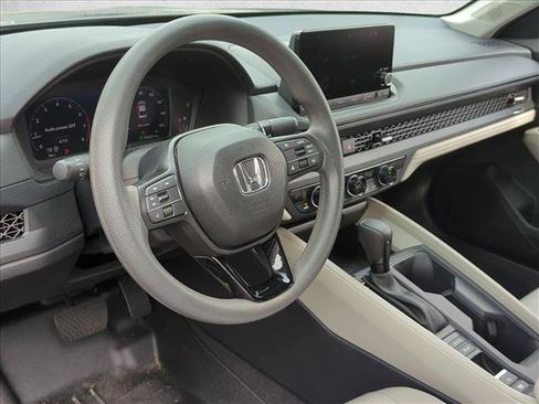 Used 2025 Honda Accord SE image 9