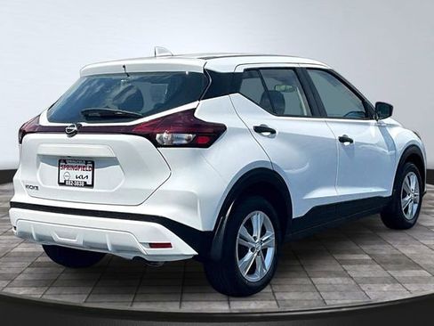 Used 2025 Nissan Kicks Play S FWD image 6