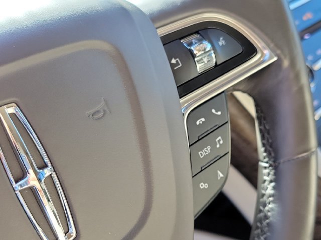 Certified 2019 Lincoln Nautilus Reserve FWD image 28