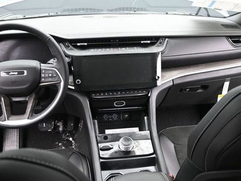 New 2026 Jeep Grand Cherokee L 4WD image 26