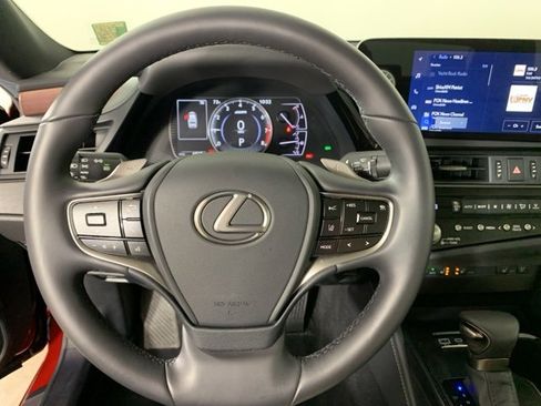 Used 2025 Lexus ES 350 w/ Premium Package image 22