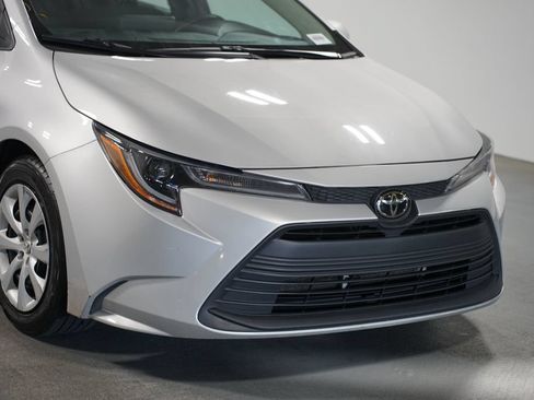 Certified 2024 Toyota Corolla LE FWD image 4