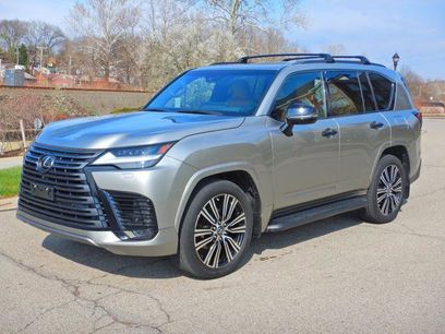 Used 2023 Lexus LX 600 4WD w/ Appearance Package