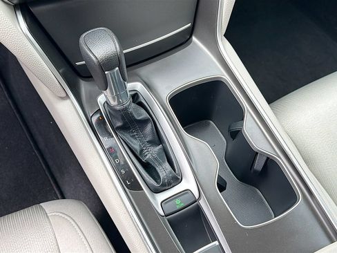 Used 2018 Honda Accord LX image 16
