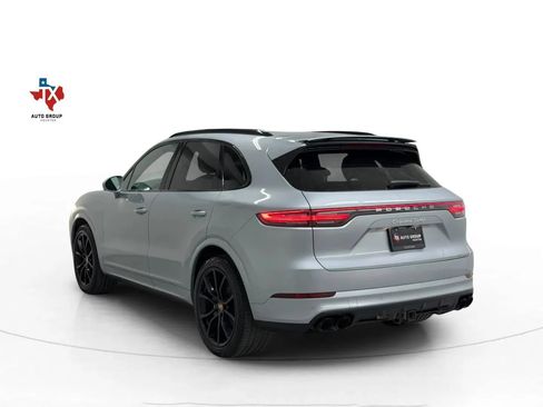 Used 2020 Porsche Cayenne Turbo AWD/4WD image 4