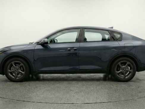 Used 2025 Kia K4 LXS image 5