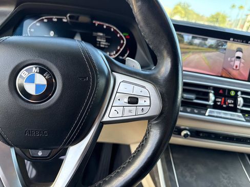 Used 2021 BMW X7 xDrive40i w/ Premium Package image 31