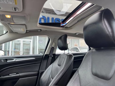 Used 2013 Ford Fusion Titanium w/ Titanium Driver Assist Pkg image 16