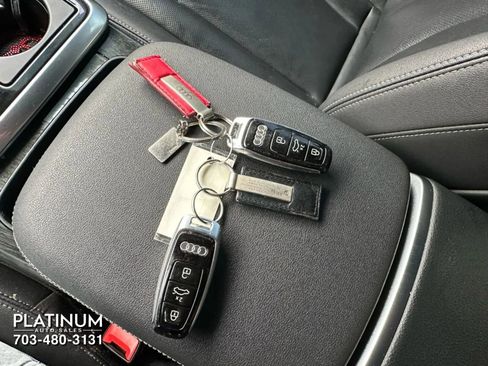 Used 2020 Audi Q8 Premium Plus w/ Premium Plus Package image 20