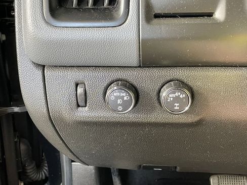 Used 2018 Chevrolet Colorado Z71 AWD/4WD image 14