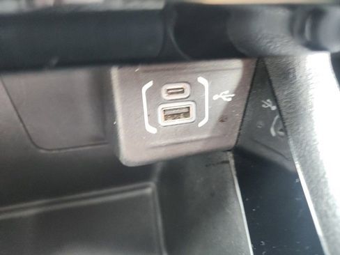 Used 2024 Jeep Compass Limited image 26