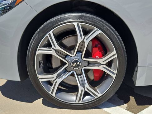 Used 2020 Kia Stinger GT2 AWD/4WD image 12
