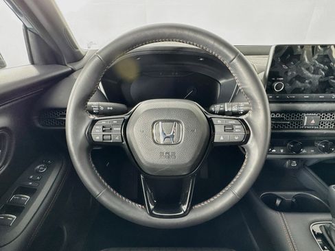 Certified 2025 Honda HR-V Sport image 11