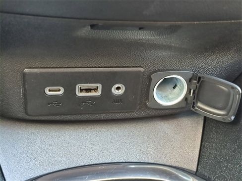 Used 2024 Chevrolet Malibu LT image 25