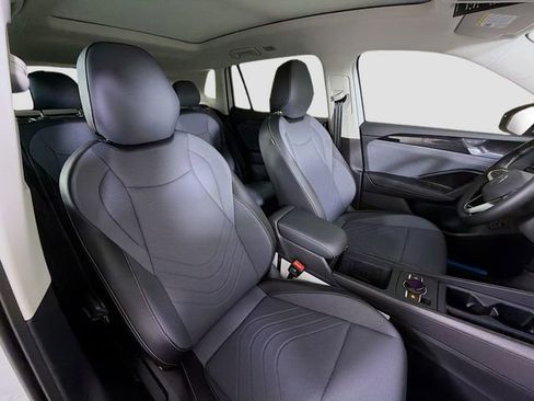 New 2026 Volkswagen Tiguan SE image 28