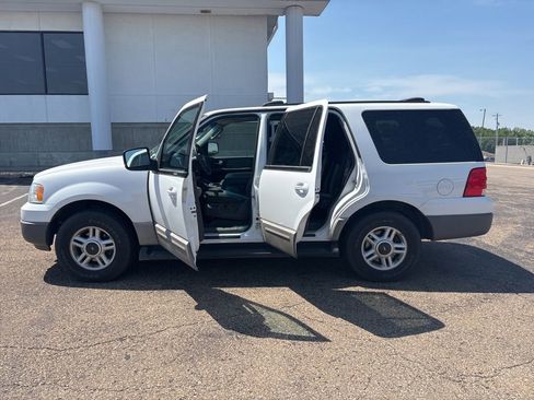 Used 2003 Ford Expedition XLT AWD/4WD image 4
