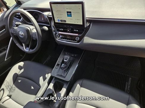 Used 2026 Toyota Corolla Cross XLE w/ Convenience Package FWD image 17