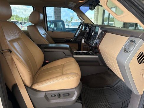 Used 2014 Ford F250 Lariat w/ Lariat Ultimate Package AWD/4WD image 28