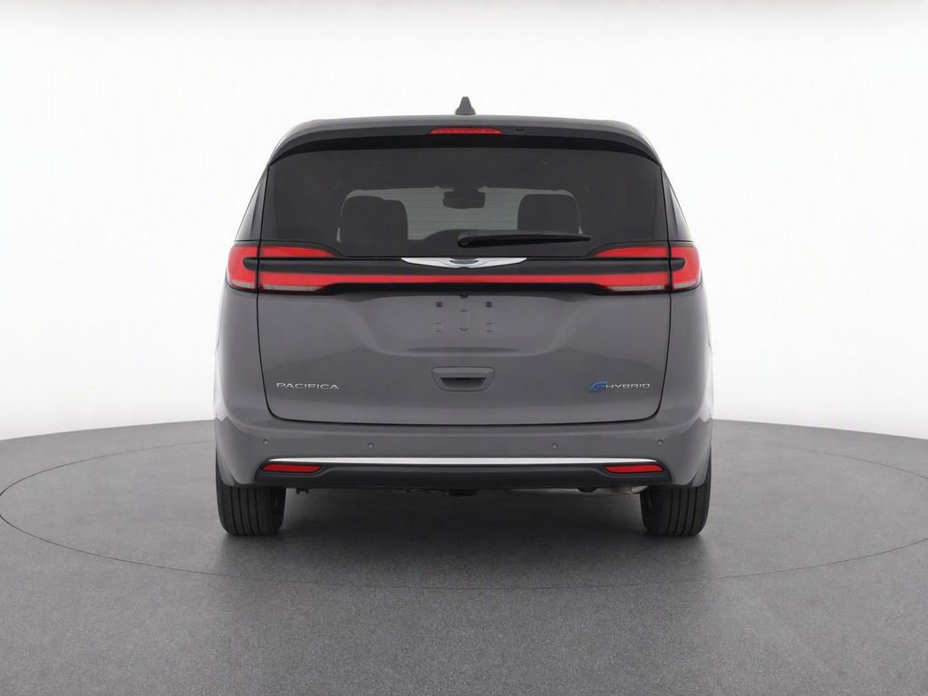 Used 2022 Chrysler Pacifica Touring-L w/ Uconnect Theater Family Group FWD image 7