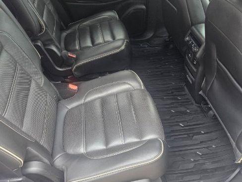 Used 2018 GMC Acadia Denali w/ Technology Package AWD/4WD image 7