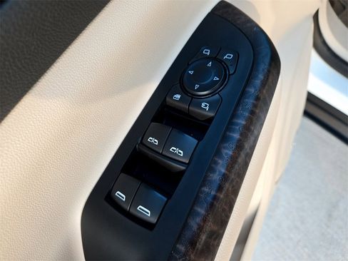 Used 2023 GMC Acadia Denali image 34