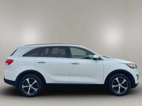 Used 2016 Kia Sorento EX FWD image 5