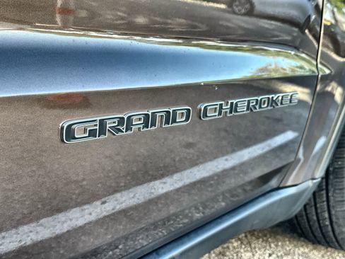 Used 2018 Jeep Grand Cherokee Limited w/ Trailer Tow Group IV image 15