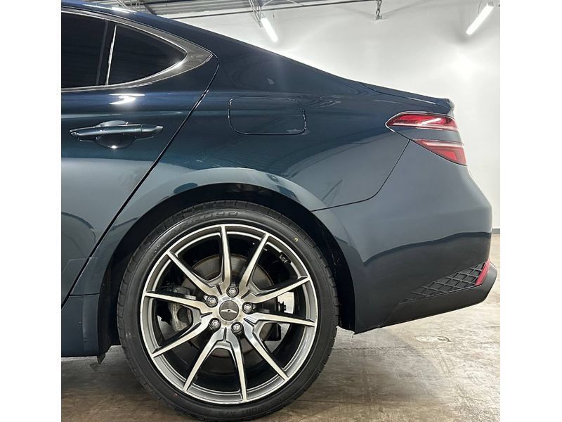 Used 2023 Genesis G70 2.0T AWD/4WD image 9