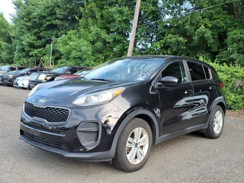 Used 2017 Kia Sportage LX FWD image 3