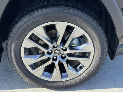 New 2025 Toyota RAV4 XLE Premium image 15