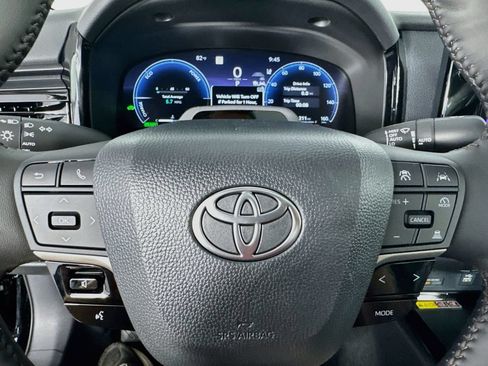 New 2026 Toyota Camry XLE AWD/4WD image 15