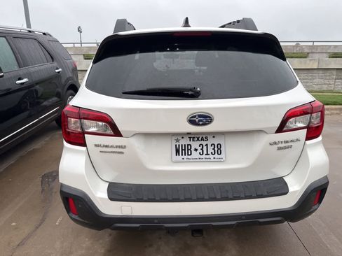 Used 2018 Subaru Outback 3.6R Limited AWD/4WD image 8