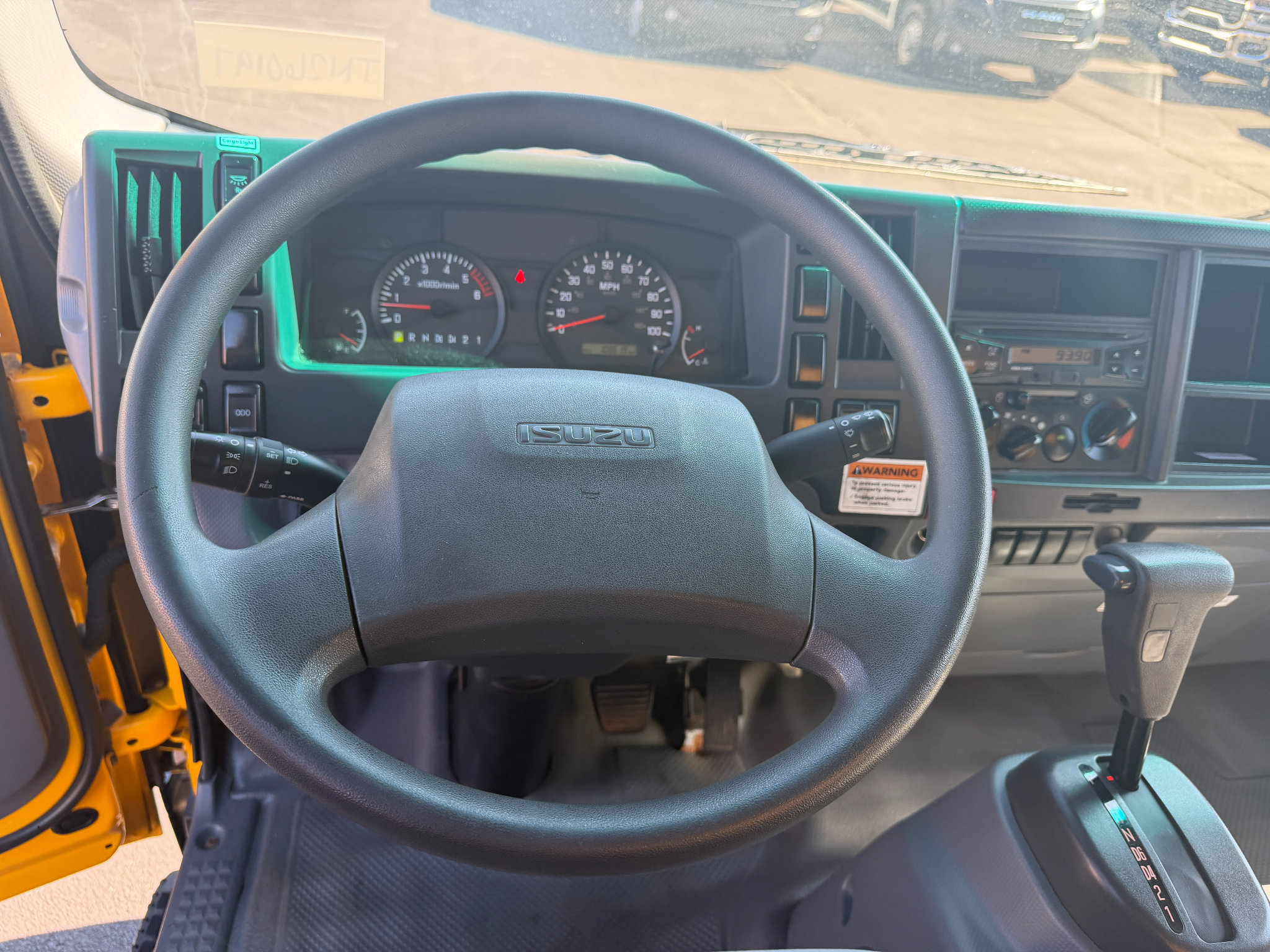 Used 2021 Isuzu NPR RWD image 5