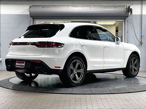 Used 2023 Porsche Macan AWD/4WD image 8
