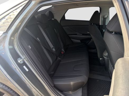 Used 2024 Hyundai Elantra SEL w/ Convenience Package FWD image 19
