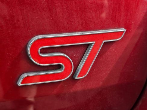 Used 2023 Ford Explorer ST w/ Equipment Group 401A AWD/4WD image 31