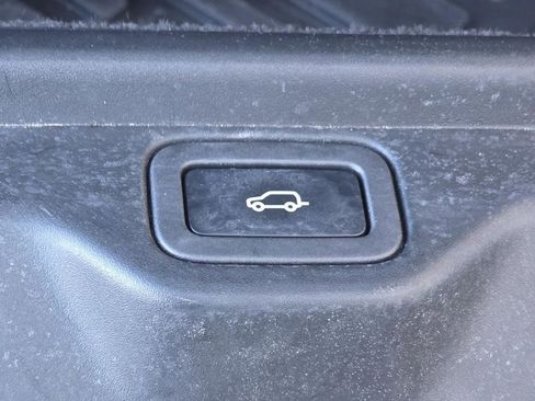 Used 2020 Land Rover Range Rover HSE image 15