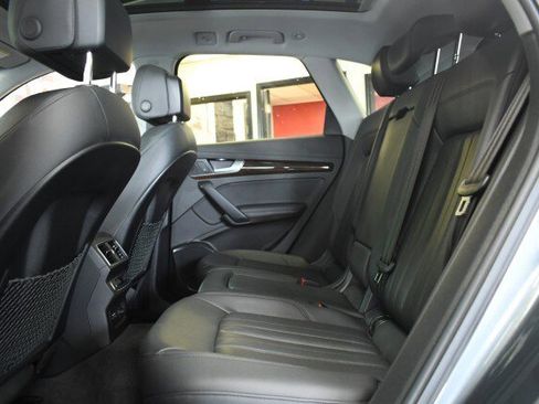 Used 2019 Audi Q5 2.0T Premium Plus w/ Premium Plus Package AWD/4WD image 28