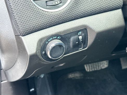 Used 2013 Chevrolet Cruze LT image 10