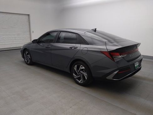 Used 2025 Hyundai Elantra Sport image 3