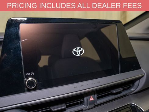 Used 2026 Toyota Prius LE FWD image 12