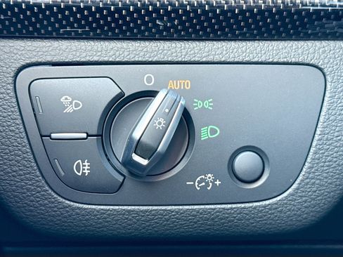 Used 2025 Audi SQ5 Premium Plus image 35