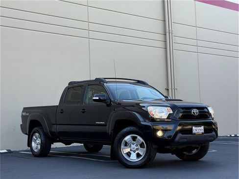 Used 2015 Toyota Tacoma 4x4 Double Cab w/ TRD Sport Package image 23