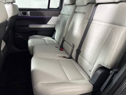 Used 2025 Hyundai Santa Fe Limited image 14