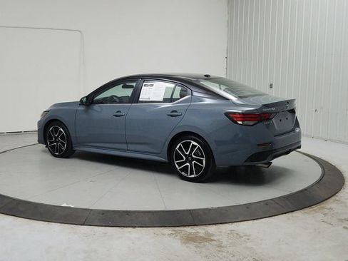 Used 2025 Nissan Sentra SR FWD image 6