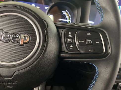 Used 2024 Jeep Wrangler Rubicon image 22