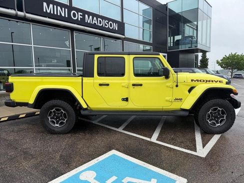 Used 2023 Jeep Gladiator Mojave w/ Dual Top Group AWD/4WD image 2