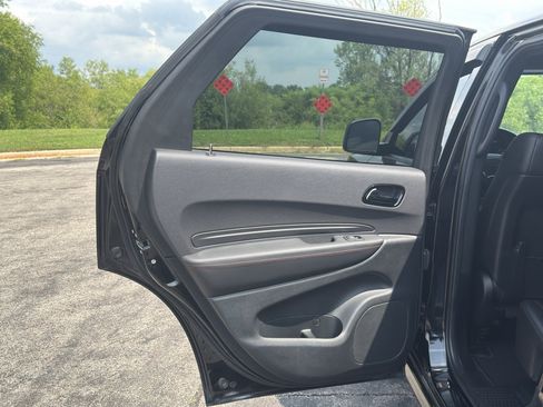 Used 2023 Dodge Durango R/T w/ Tow 'N Go Package AWD/4WD image 34