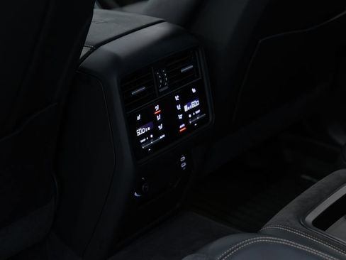 Used 2023 Porsche Cayenne Turbo GT AWD/4WD image 8