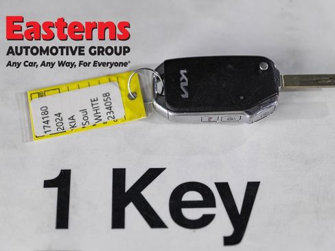 Used 2024 Kia Soul LX w/ Option Group 015 FWD image 32